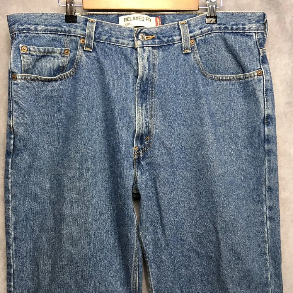 Levis Mens 550 Relaxed Fit Blue Jeans size 40x32 Cotton Denim Zipper Fly‎